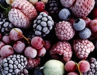 Темнозабарвлені сорти фруктів і ягід під час заморожування зберігаються краще за світлі